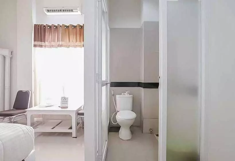 هتل Reddoorz Plus Near Palembang Airport 3