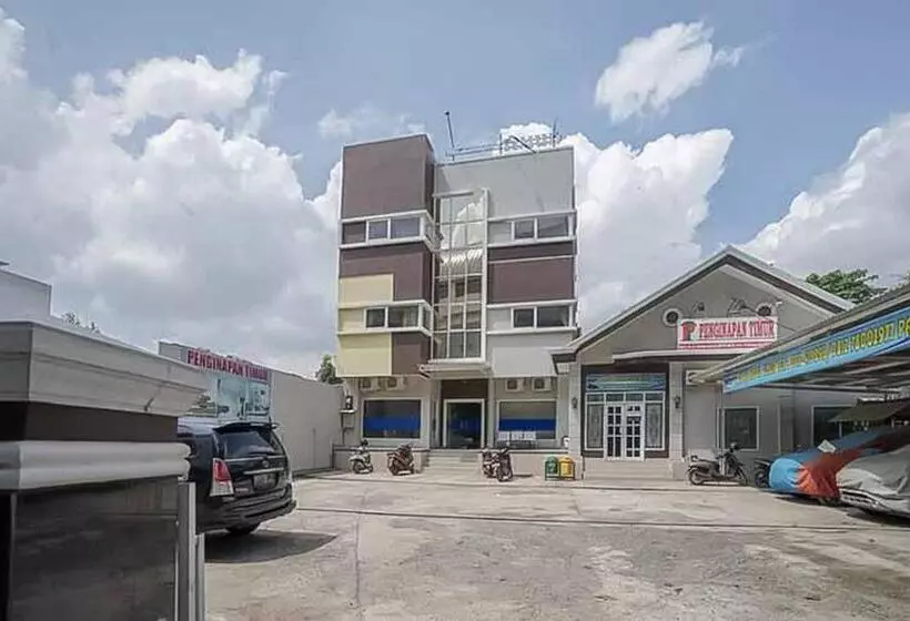 هتل Reddoorz Plus Near Palembang Airport 3