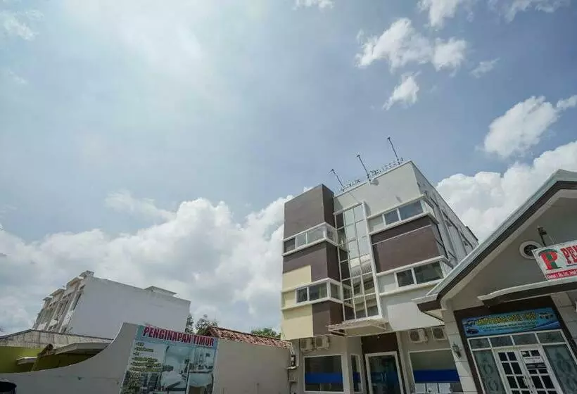 هتل Reddoorz Plus Near Palembang Airport 3