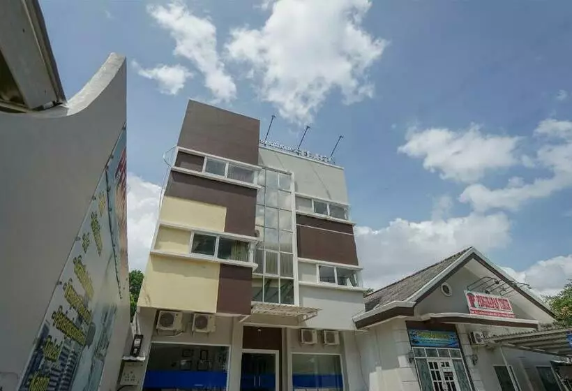 هتل Reddoorz Plus Near Palembang Airport 3