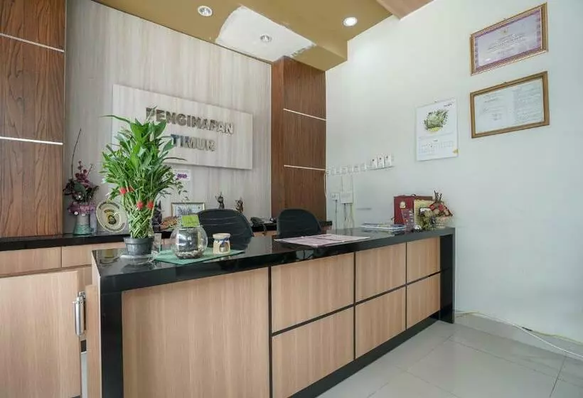 هتل Reddoorz Plus Near Palembang Airport 3