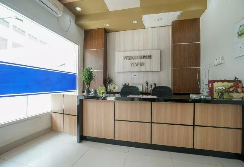 هتل Reddoorz Plus Near Palembang Airport 3