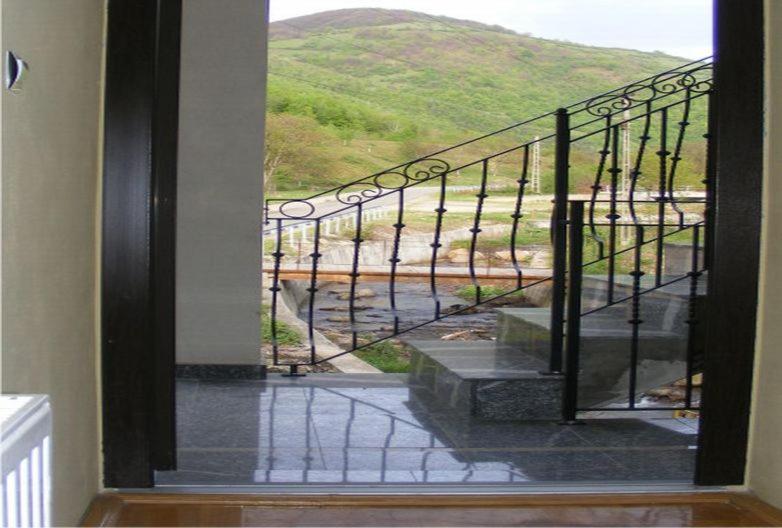 هاستل Pensiunea Mirela Peștera Urșilor