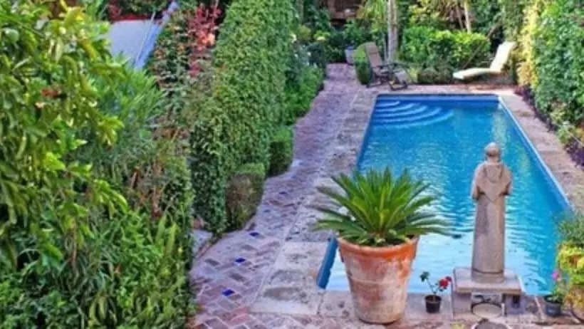Hotelli Casa Flores Bed & Breakfast