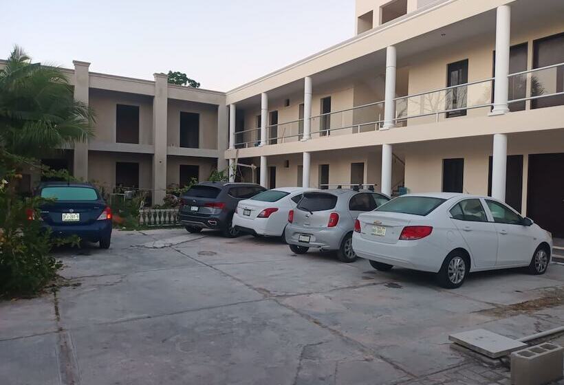 ホテル Yaash Valladolid