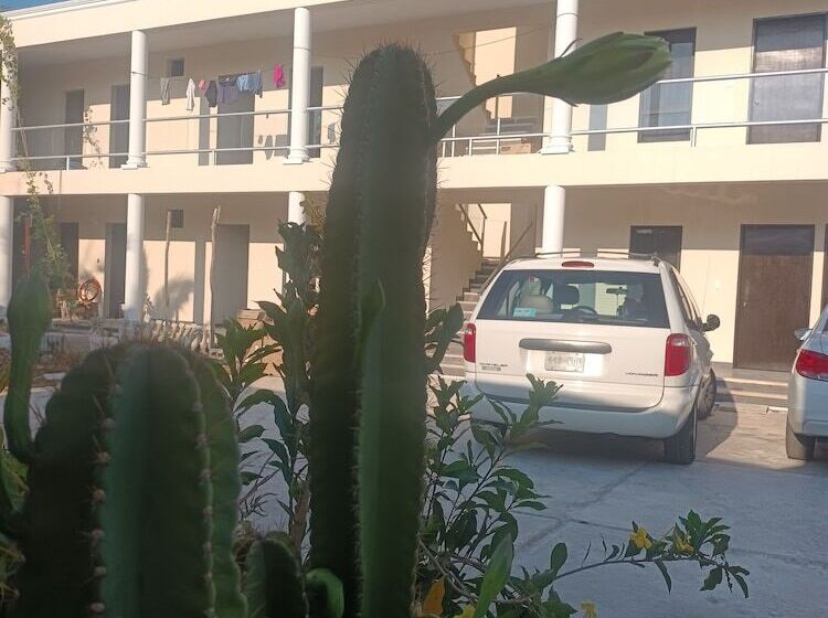 ホテル Yaash Valladolid