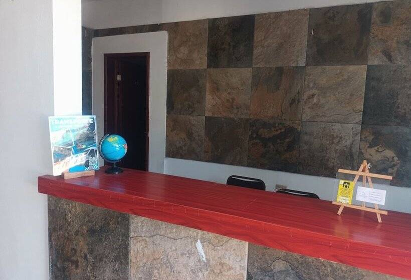 ホテル Yaash Valladolid