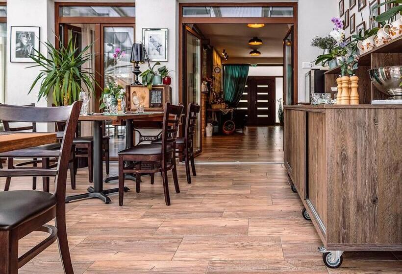 Bed and Breakfast Dreko Panzió & Borbisztró