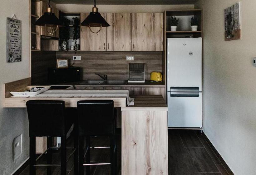 Bed and Breakfast Dreko Panzió & Borbisztró