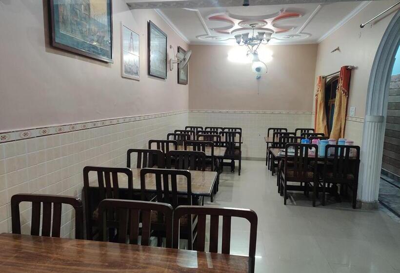 בית מלון כפרי Aashriwad