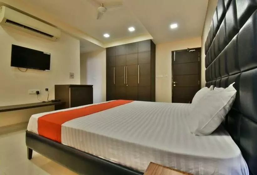 Hotelli The Clovers Inn