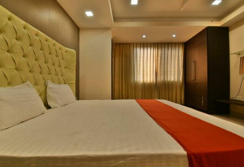 בית מלון כפרי The Clovers Inn