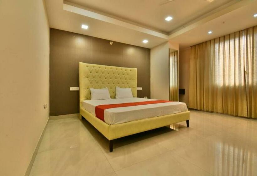 בית מלון כפרי The Clovers Inn