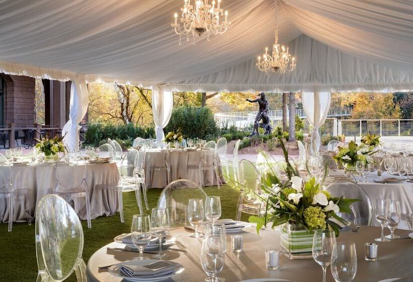 فندق Grand Bohemian Lodge Greenville, Autograph Collection