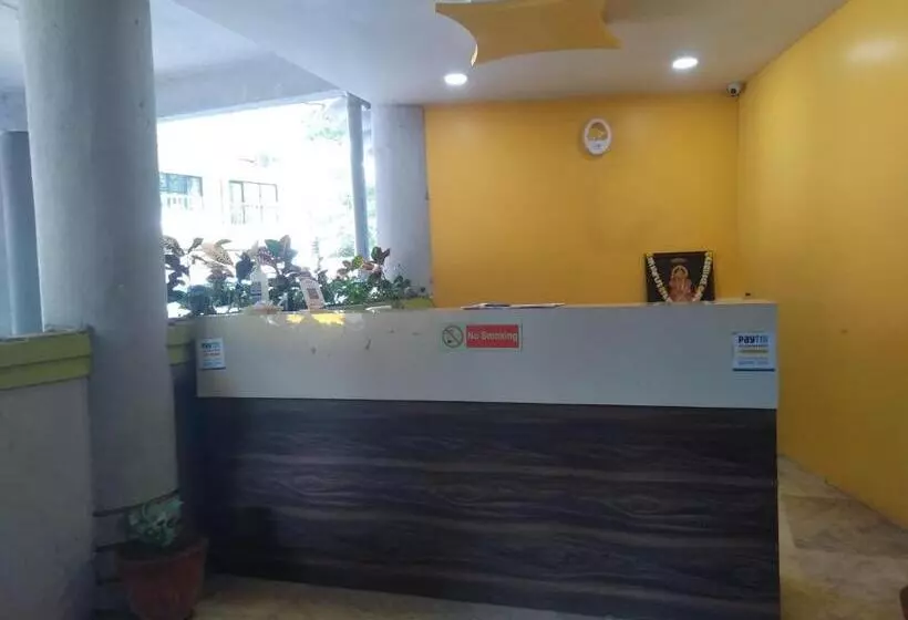 ホテル Rest Inn Pune