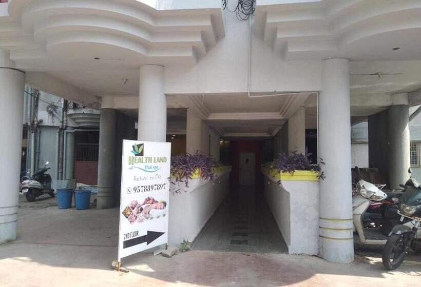 酒店 Rest Inn Pune