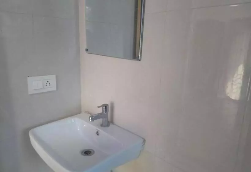 ホテル Rest Inn Pune
