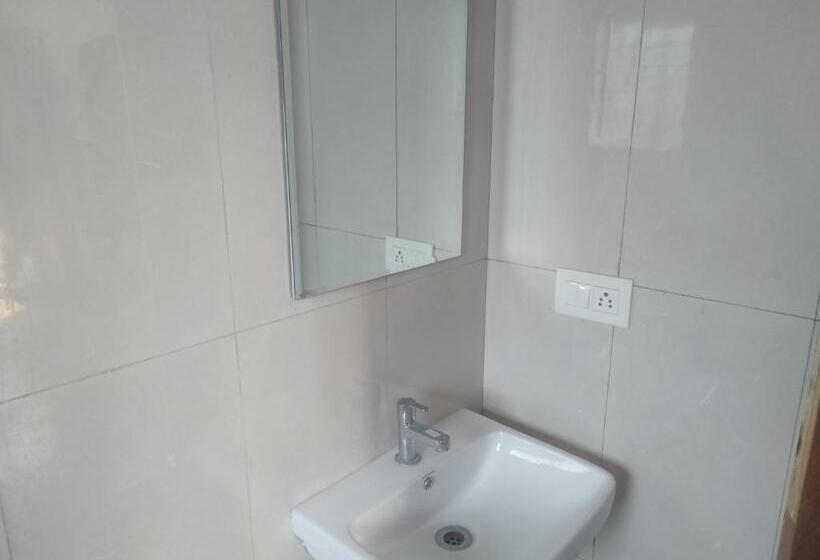 酒店 Rest Inn Pune