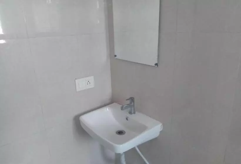 ホテル Rest Inn Pune