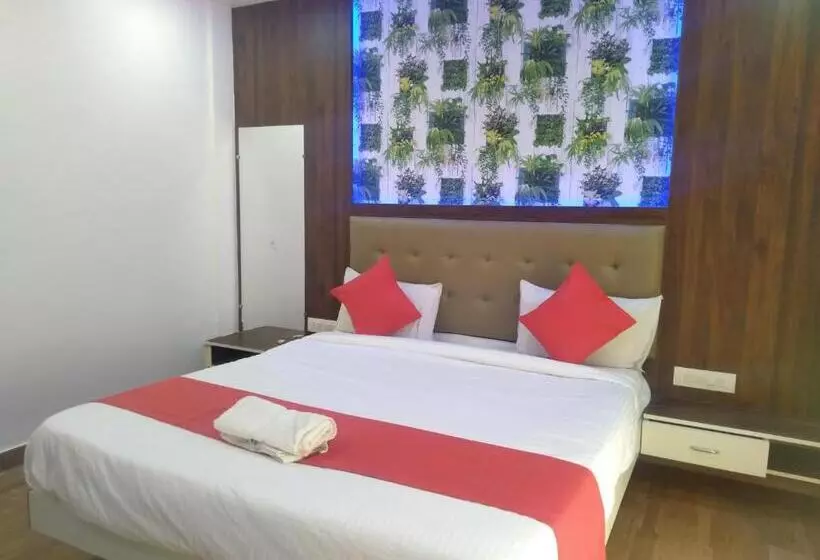 ホテル Rest Inn Pune