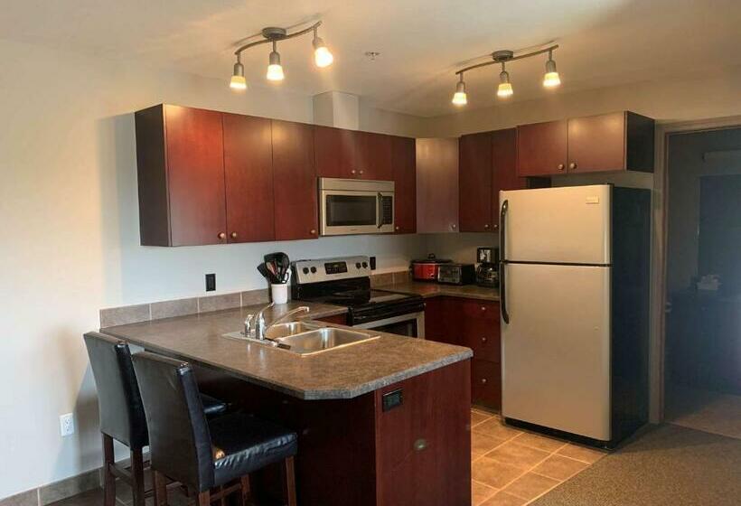 Surestay Plus Hotel By Best Western Hardisty