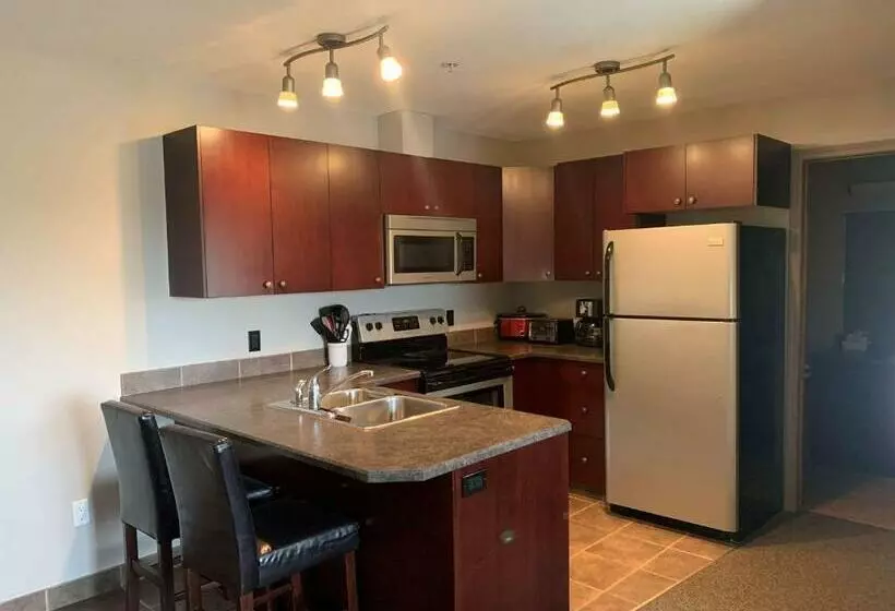 Surestay Plus Hotel By Best Western Hardisty