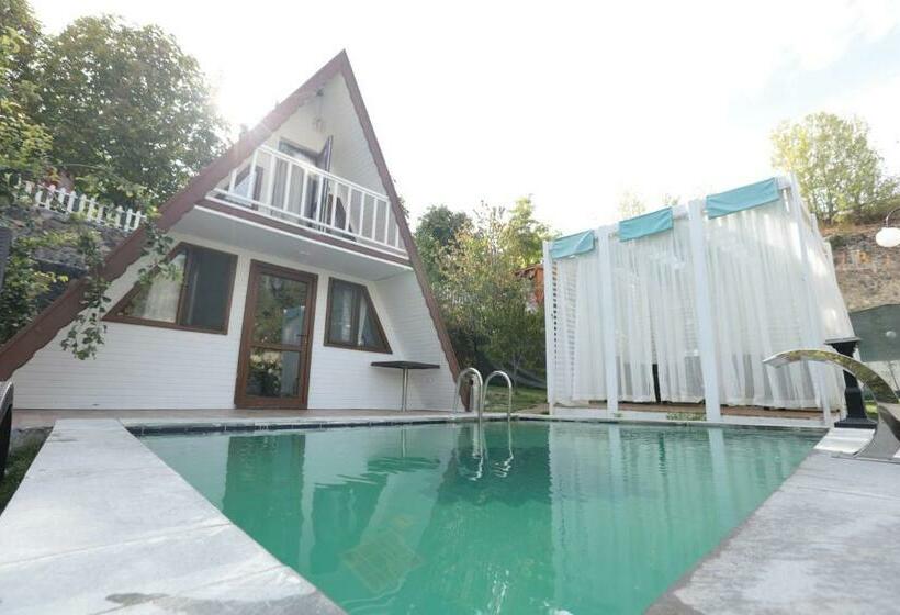 Celik Termal Butik Otel