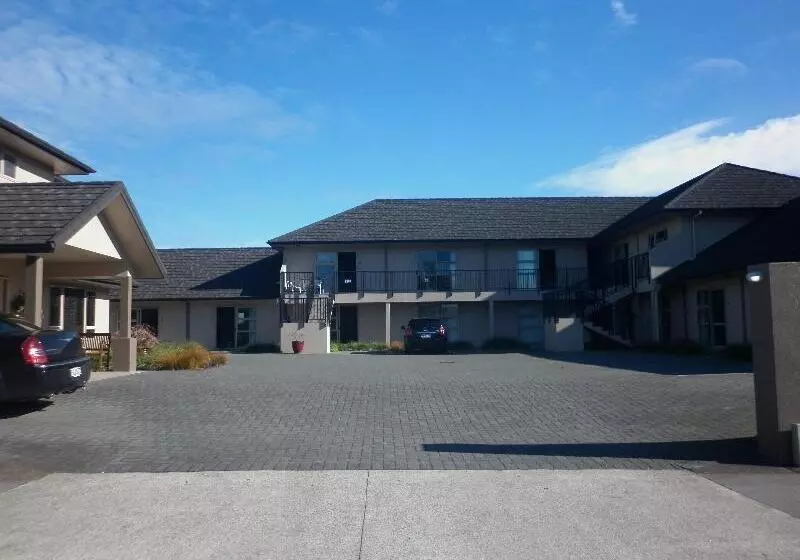 Otel Executive On Fenton