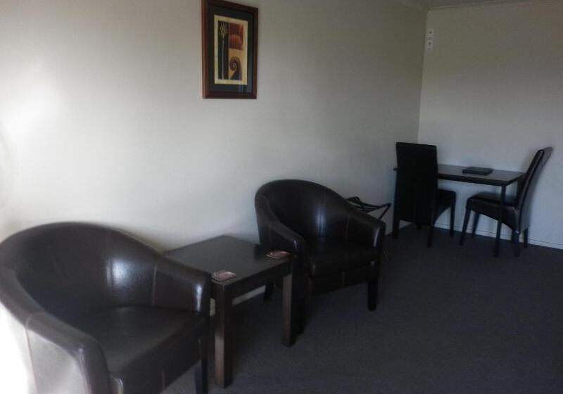 Hotel Executive On Fenton