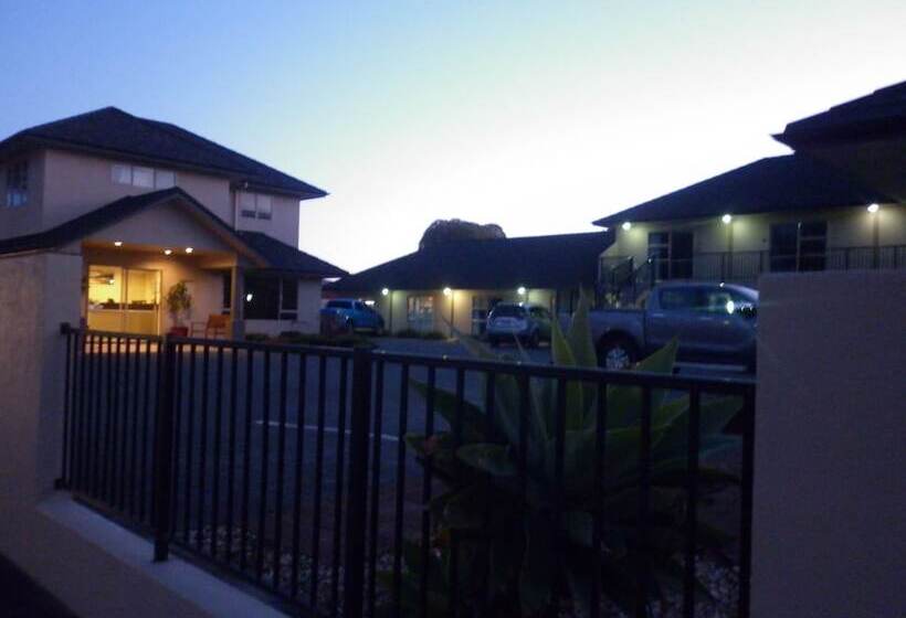 Hotel Executive On Fenton