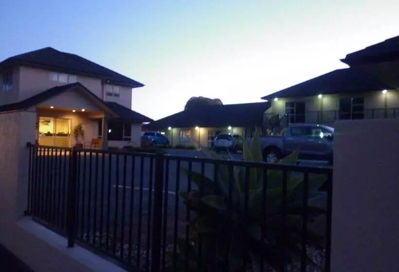 Otel Executive On Fenton