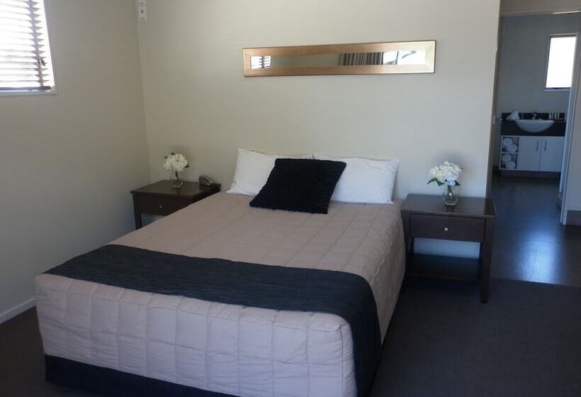 Hotel Executive On Fenton