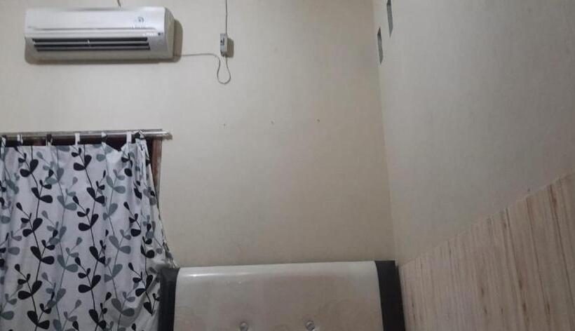 فندق Oyo 90706 Kost Alam Jaya Syariah