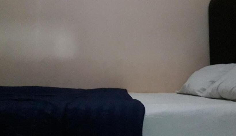 فندق Oyo 90706 Kost Alam Jaya Syariah