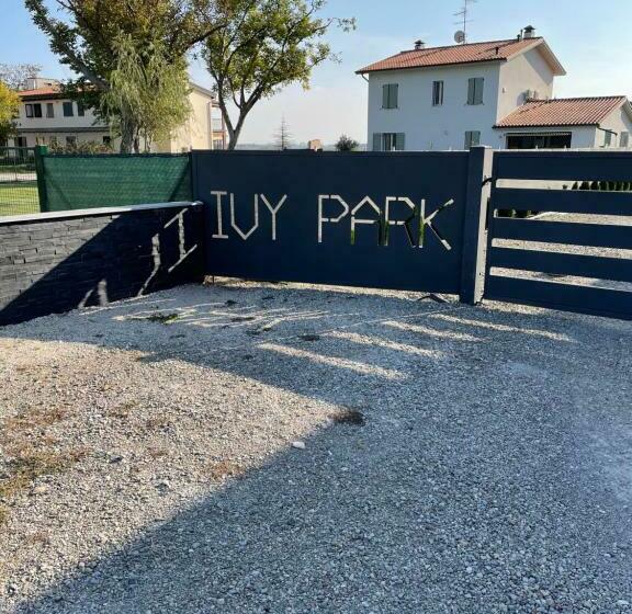 פנסיון Ivy Park