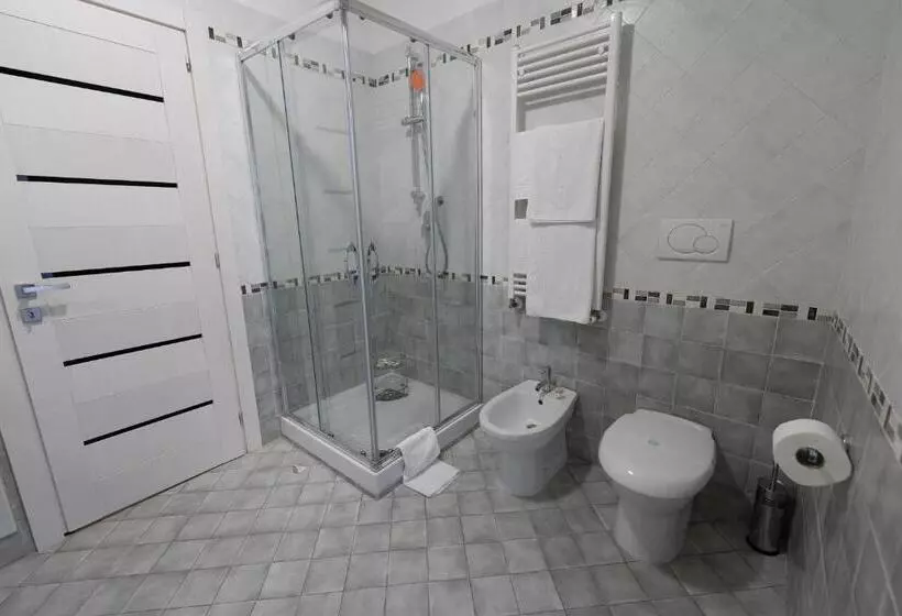 Majatalo La Perla Guest House