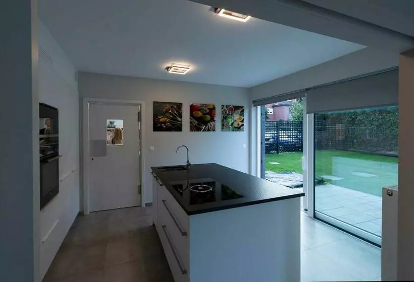 ベッドアンドブレックファースト Beukenhouse