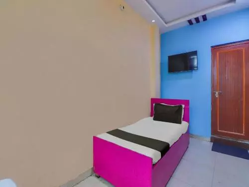Hotelli Pop 83297 Khard Palace