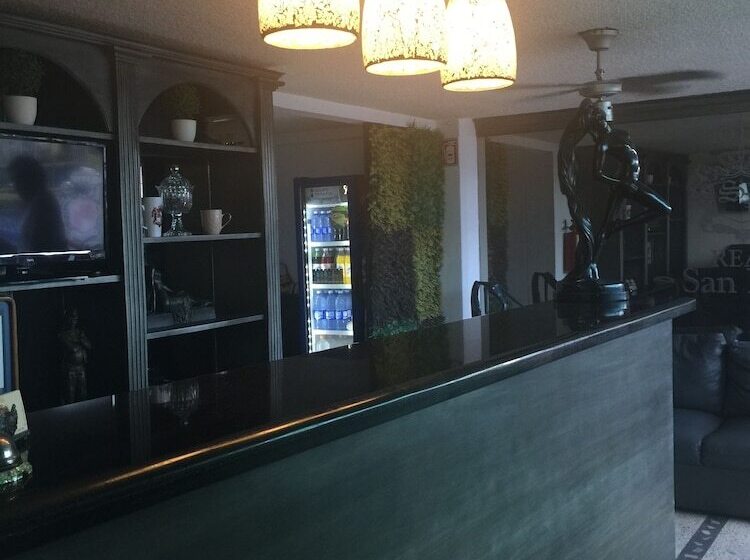 فندق Real San Luis