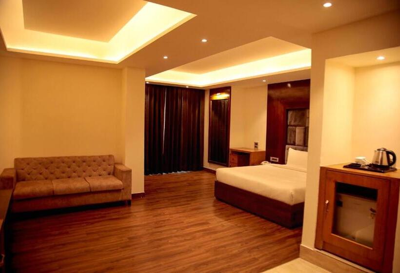 هتل The Emerald Grand