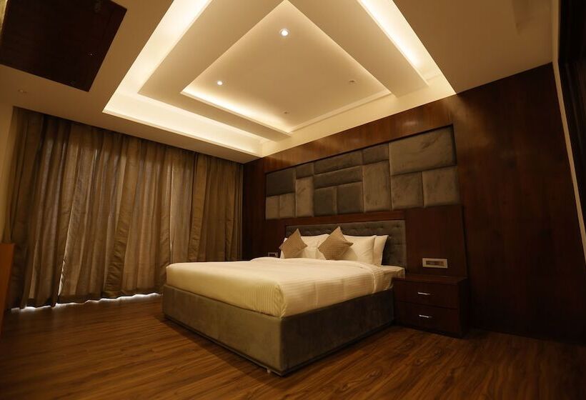 هتل The Emerald Grand