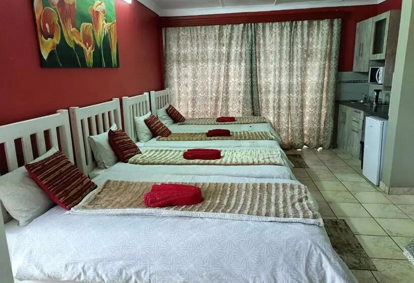 ペンション Che La Moir Guesthouse