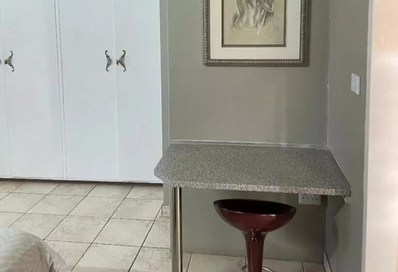 ペンション Che La Moir Guesthouse