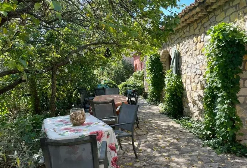 Majatalo Oustal Du Pic Saint Loup