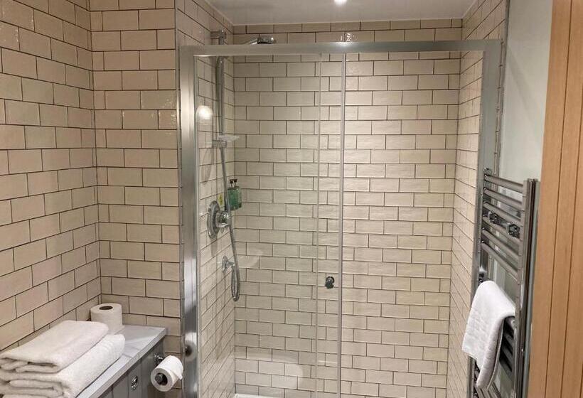 فندق صغير The Stork