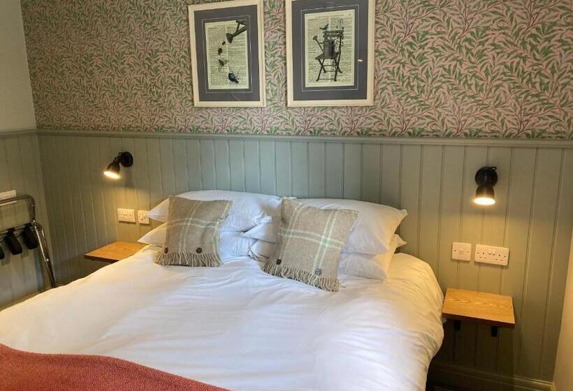 فندق صغير The Stork