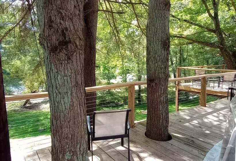 Elk River Hotel & Cafe