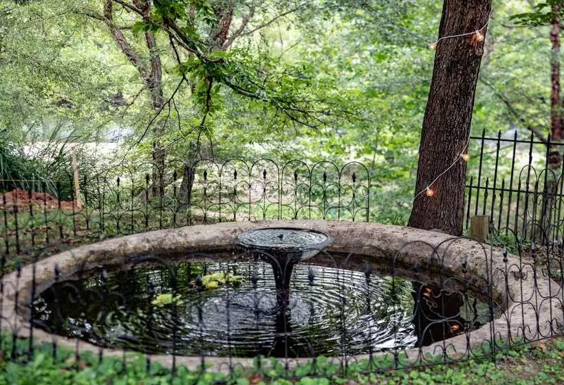 Elk River Hotel & Cafe