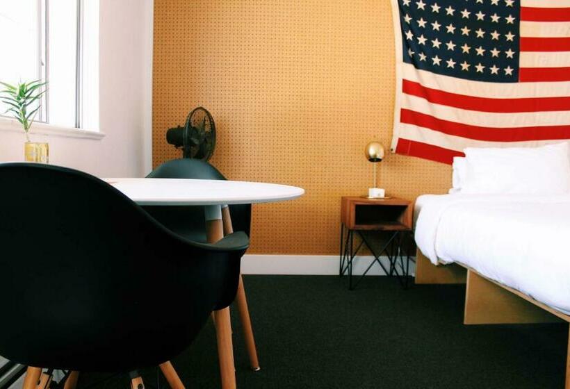 فندق Amigo Motor Lodge