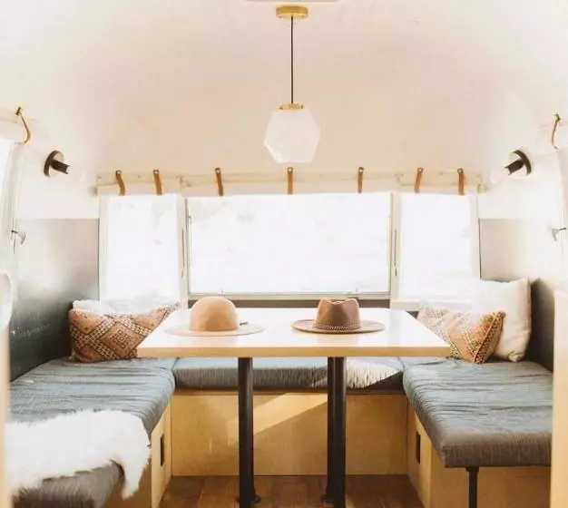 ホテル Amigo Motor Lodge